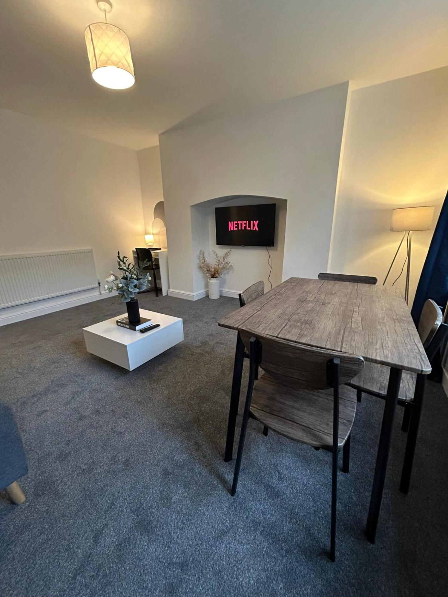 Brand New Modern Apartments Steps From Gloucester Quays Eksteriør billede