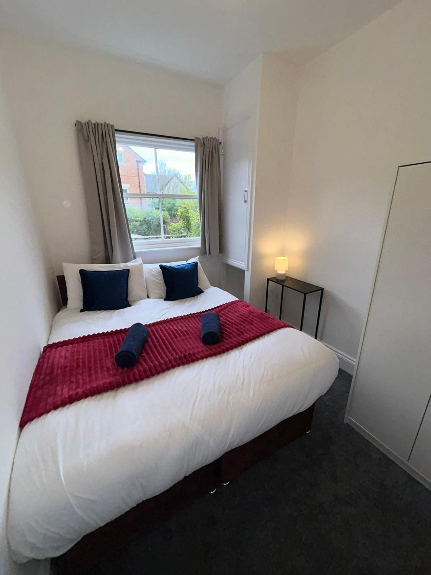 Brand New Modern Apartments Steps From Gloucester Quays Eksteriør billede