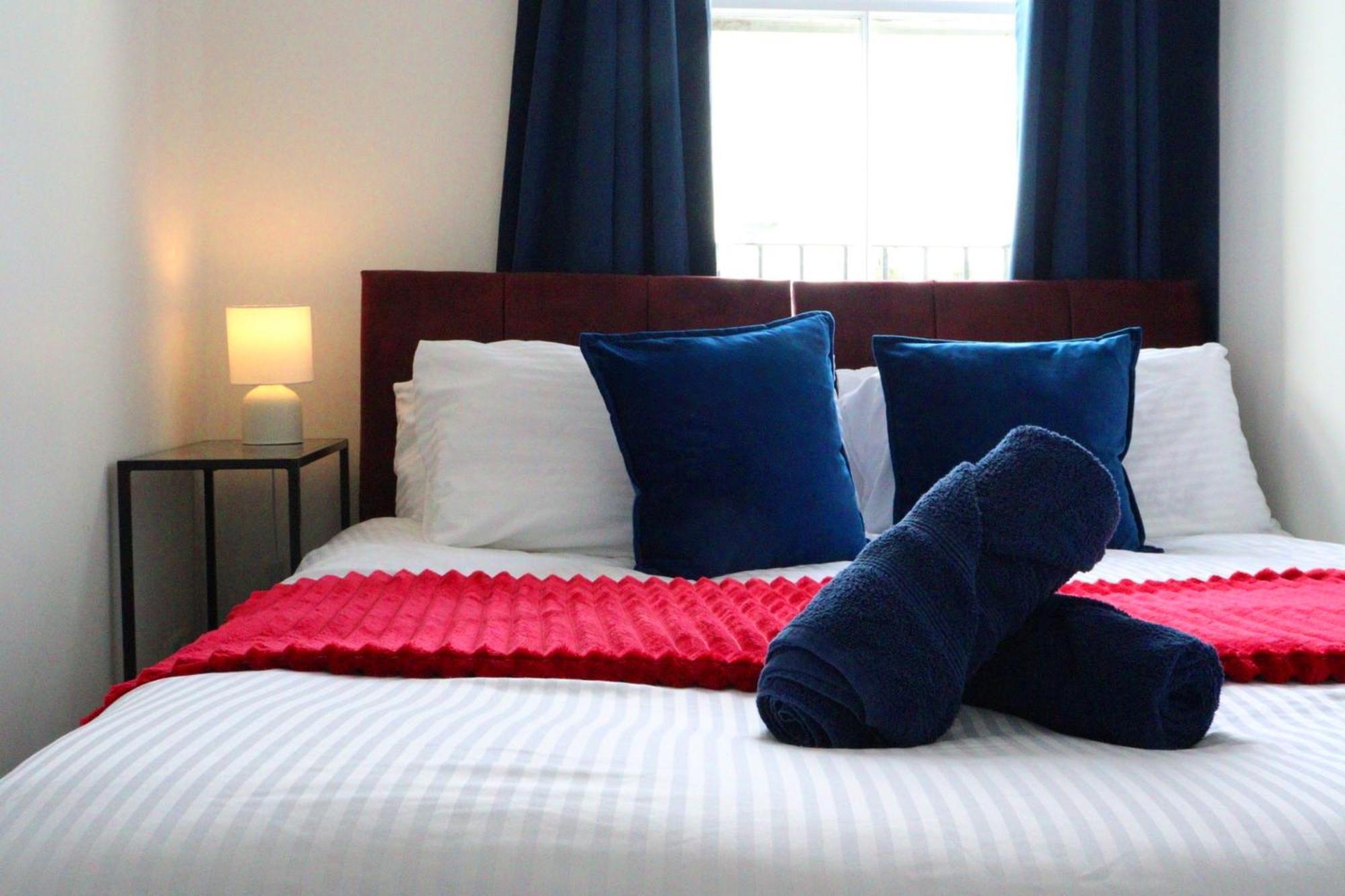Brand New Modern Apartments Steps From Gloucester Quays Eksteriør billede